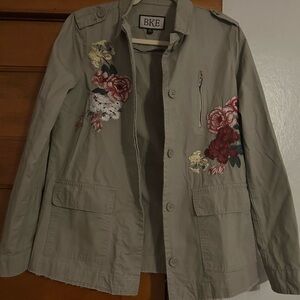 BKE Women's Utility Jacket with Floral Embroidery - Olive